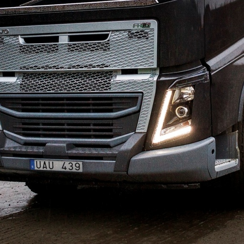 Volvo FH_low res1