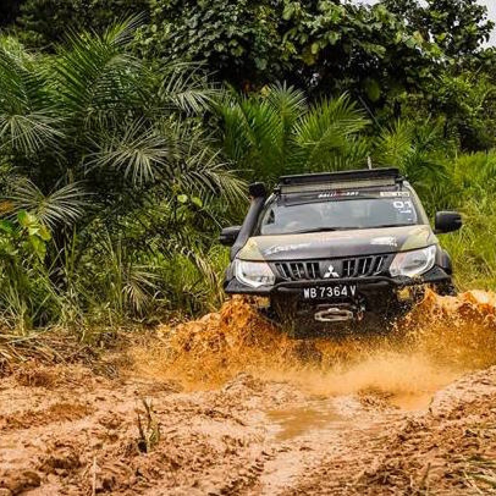 Mitsubishi borneo safari17