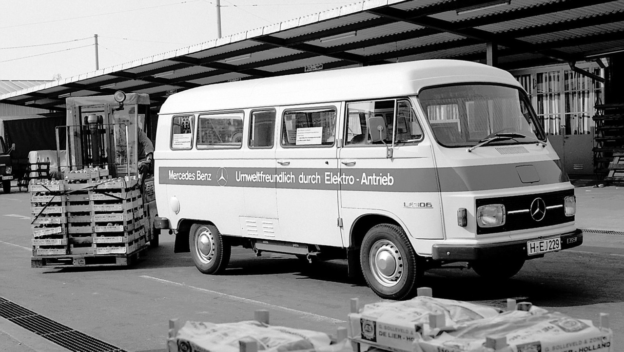 mercedes-benz-le-306a