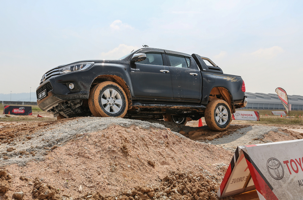 Toyota Hilux Flood