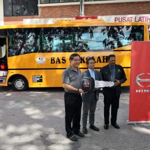 Hino Malaysia and The Community Chest Donate New Bus To SJK (T) Kangar