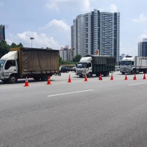 DEDICATED FAST LANES FOR  LORRIES AT ROADBLOCKS