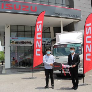 New Isuzu Dealer Celebrates First ELF Truck Handover