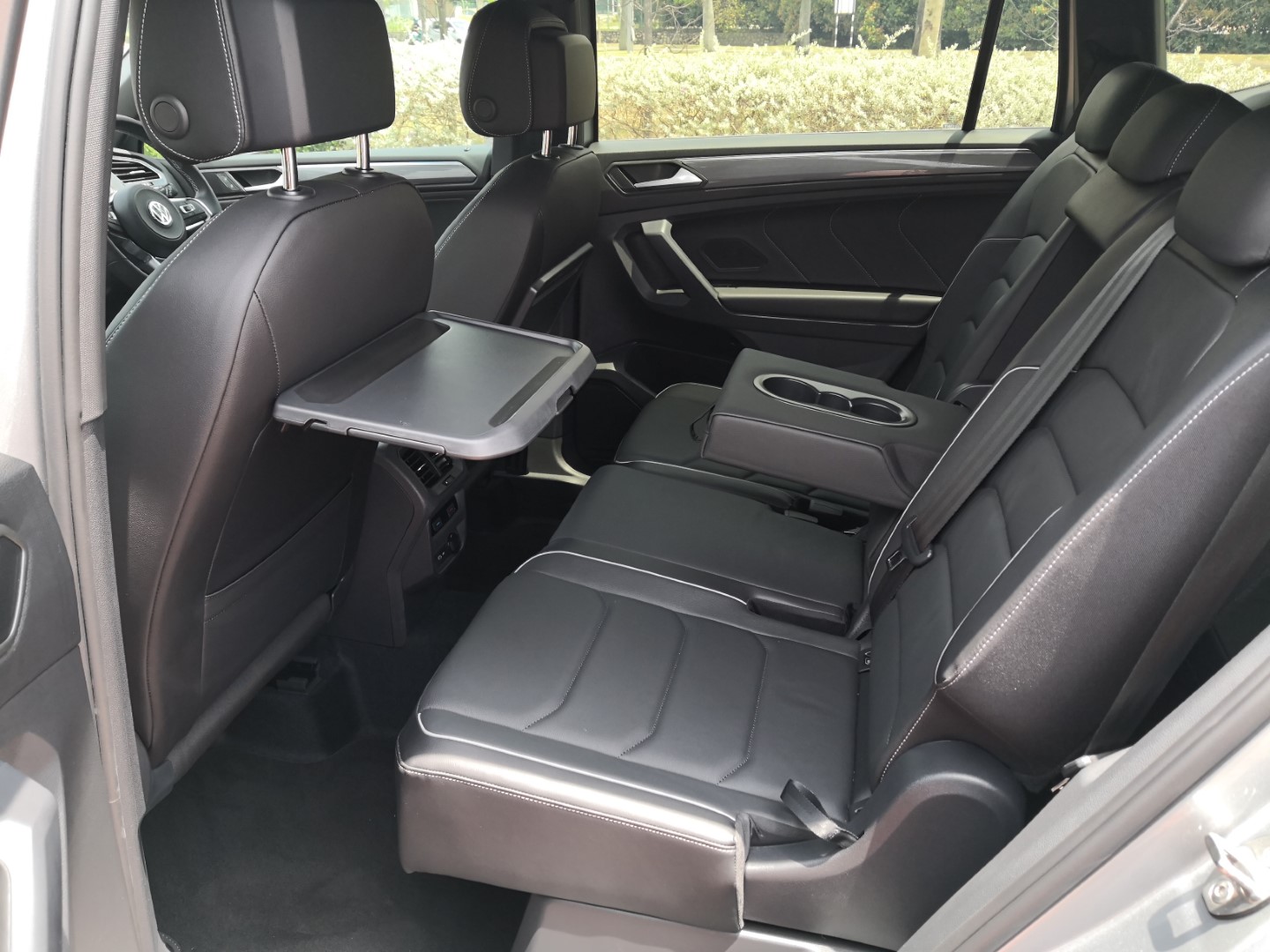volkswagen tiguan allspace r-line seats
