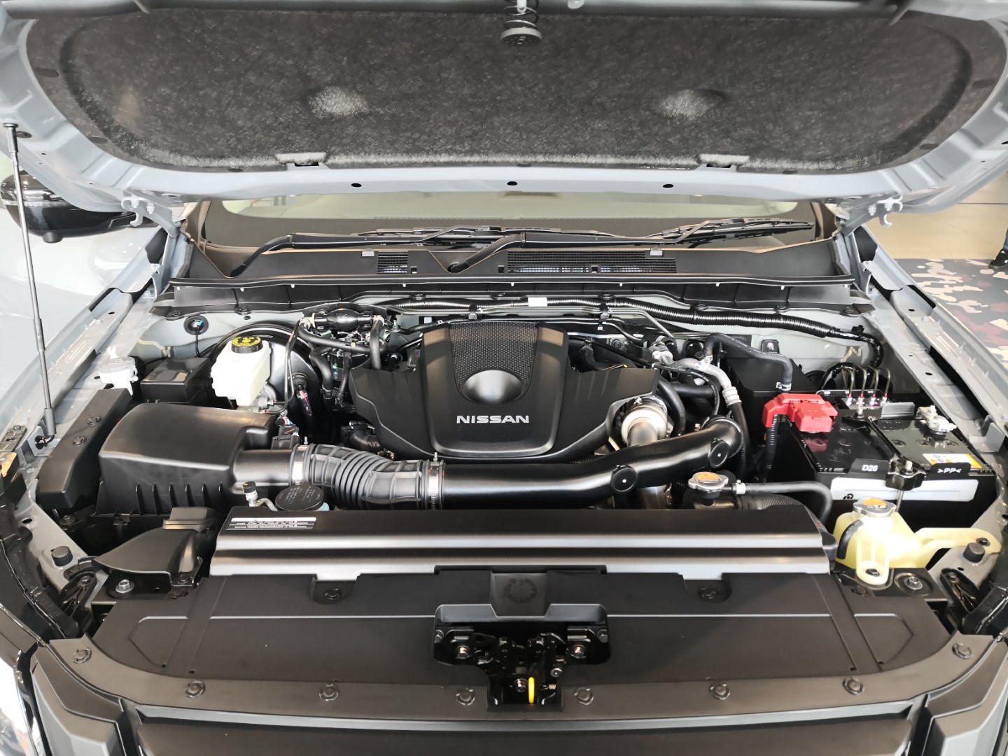 Nissan Navara Pro-4X engine