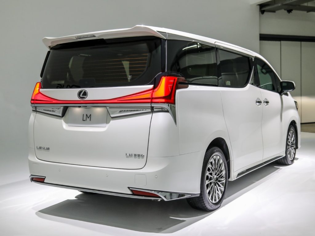 Lm 500 lexus