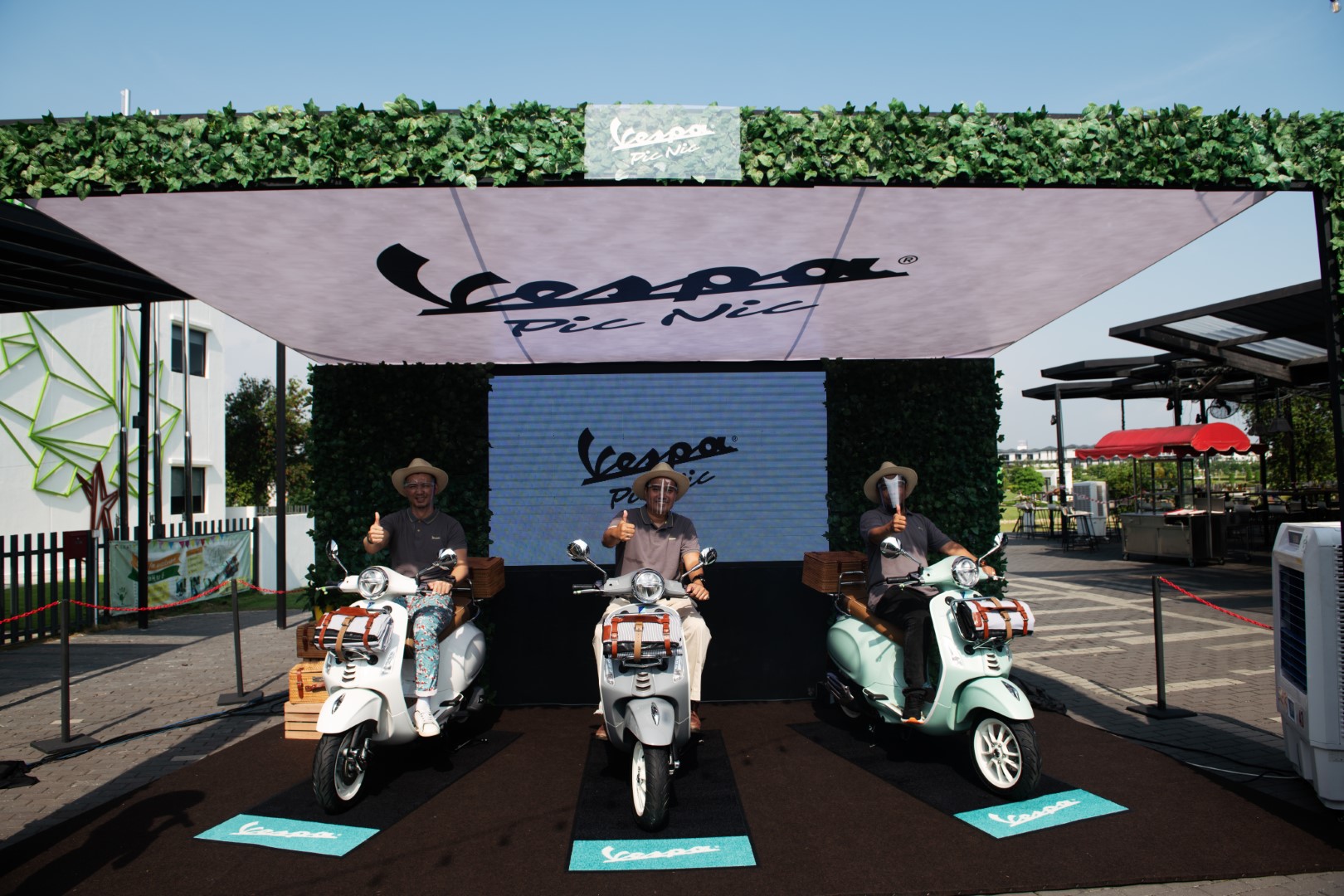 Vespa Pic Nic