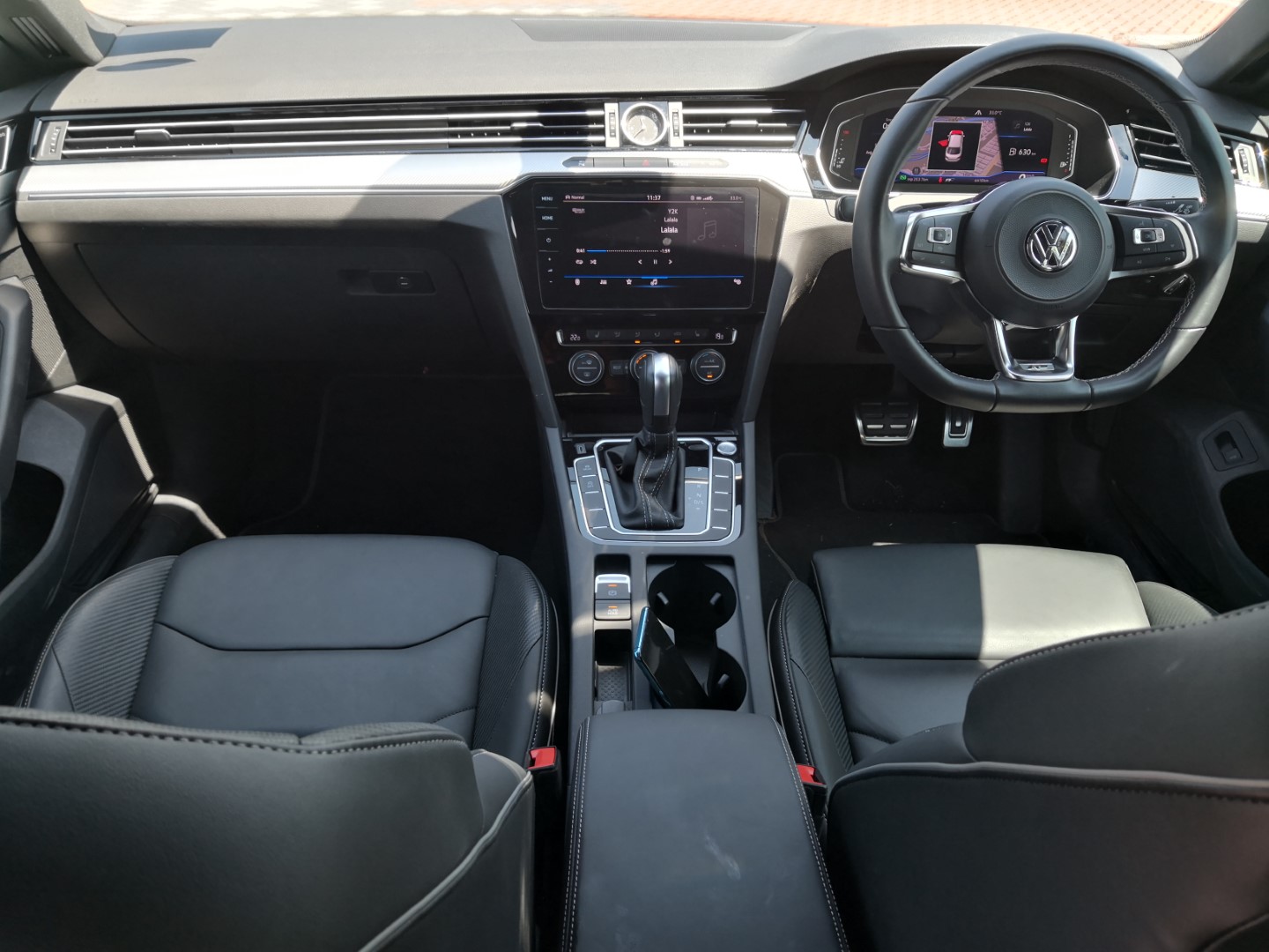 Volkswagen Arteon R-Line interior