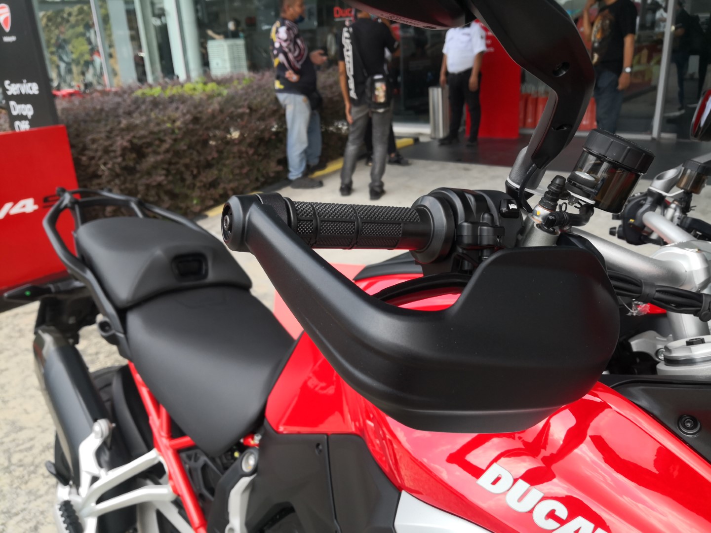 Ducati Multistrada V4S handle