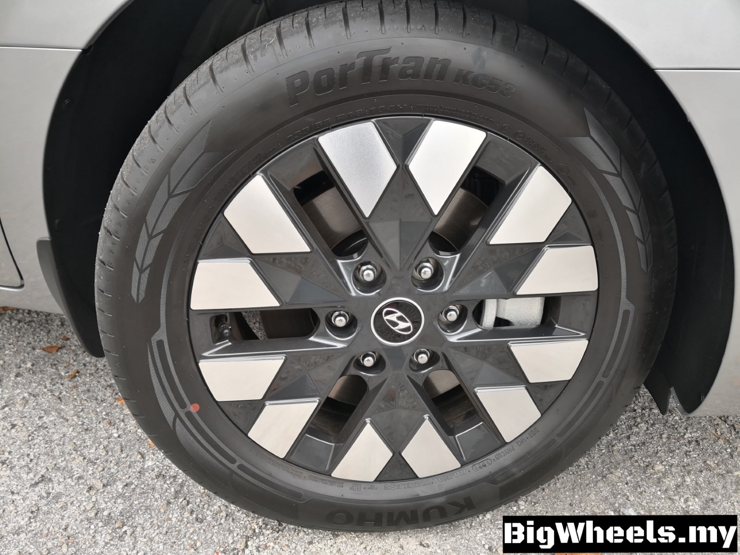 Hyundai Staria rims