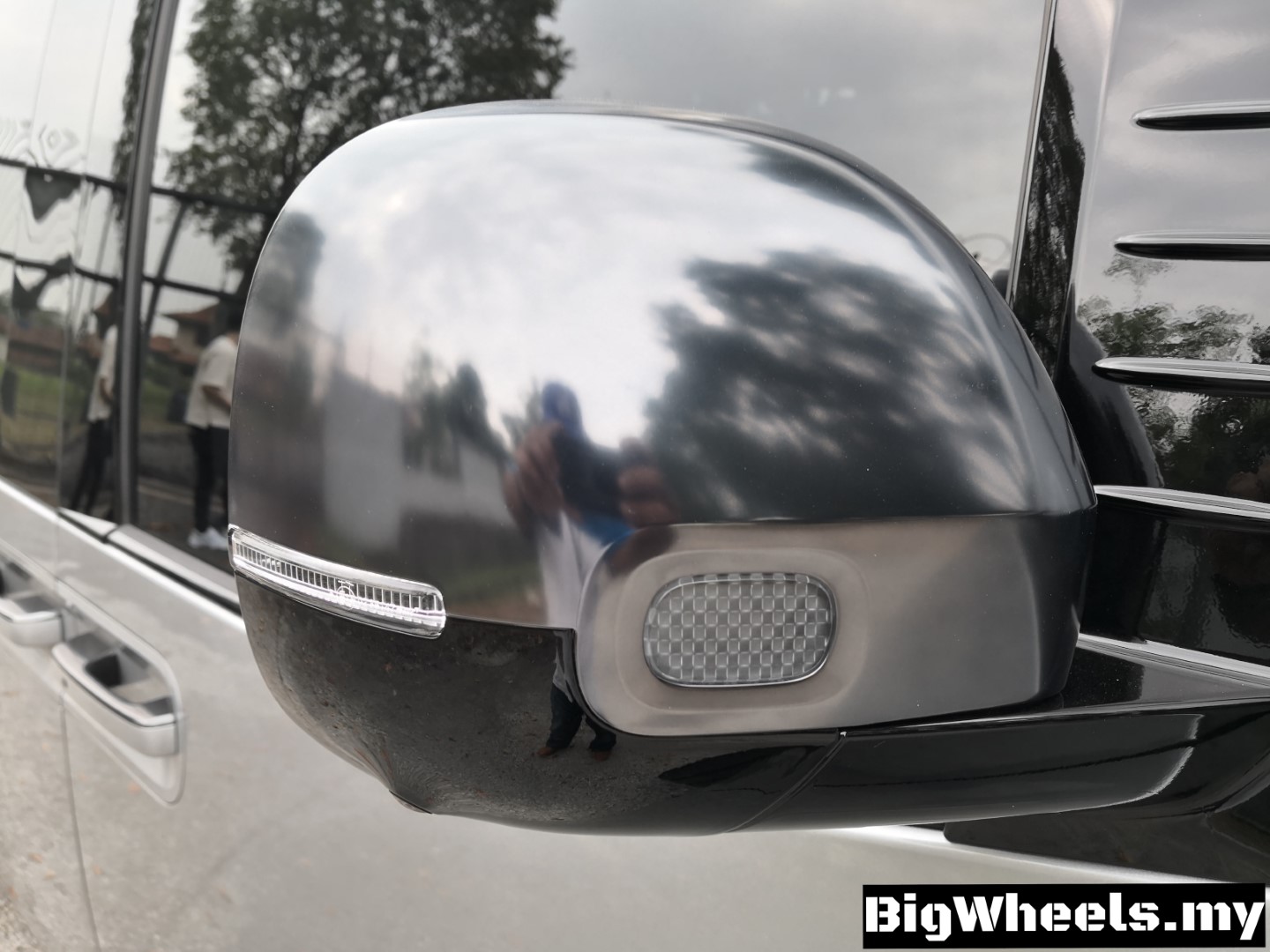 Hyundai Staria side mirror