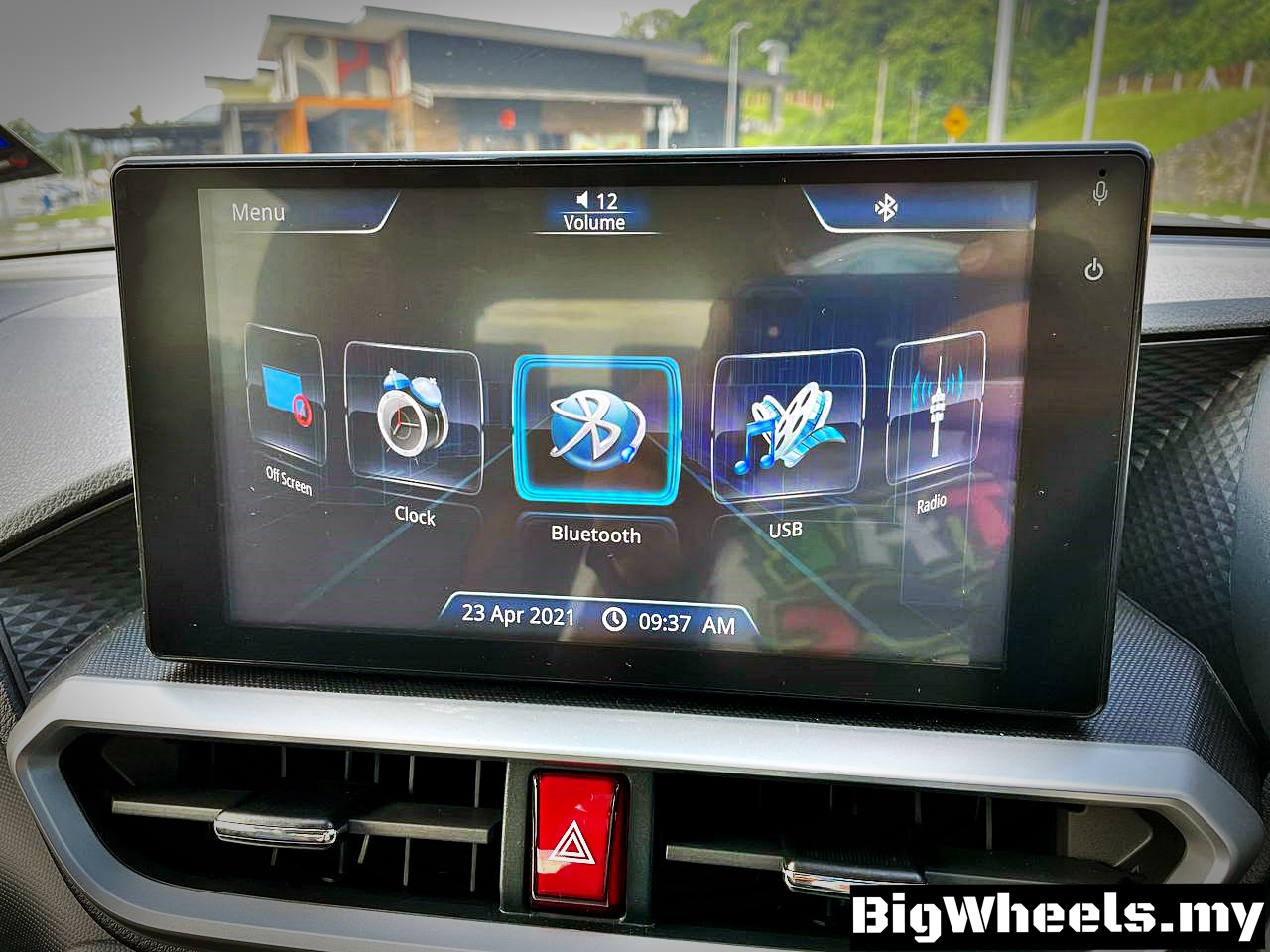 PErodua Ativa AV infotainment