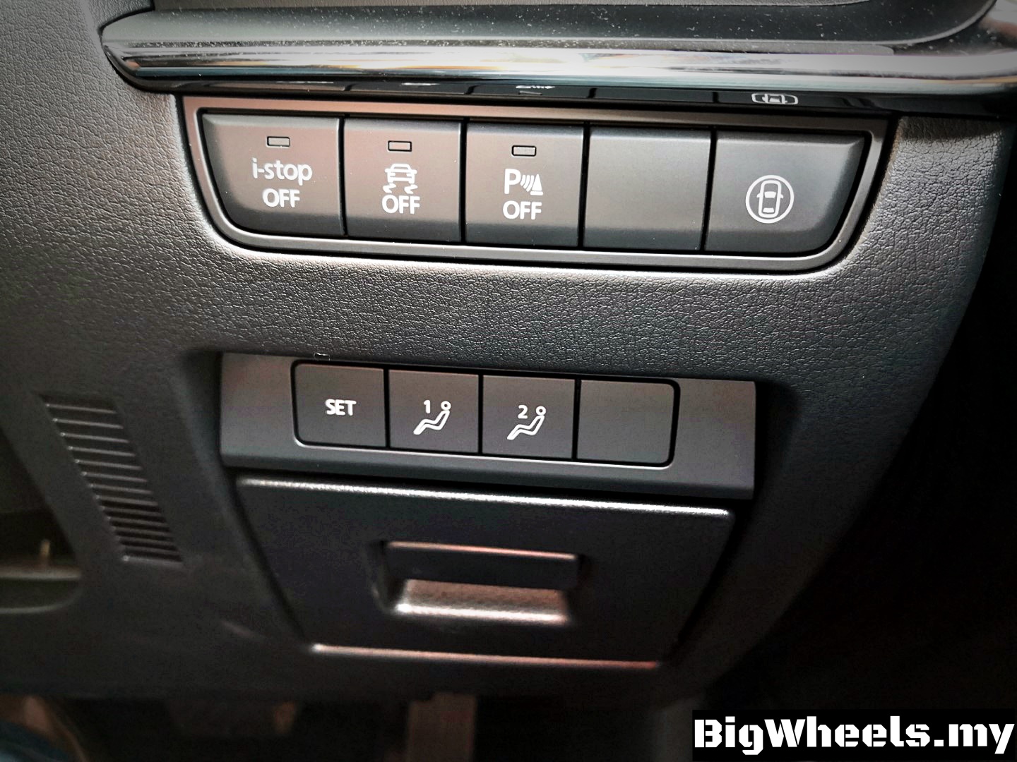 Mazda3 HB 2.0 buttons