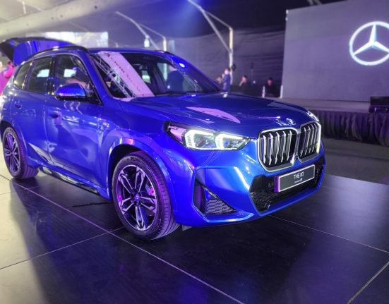 BMW iX1