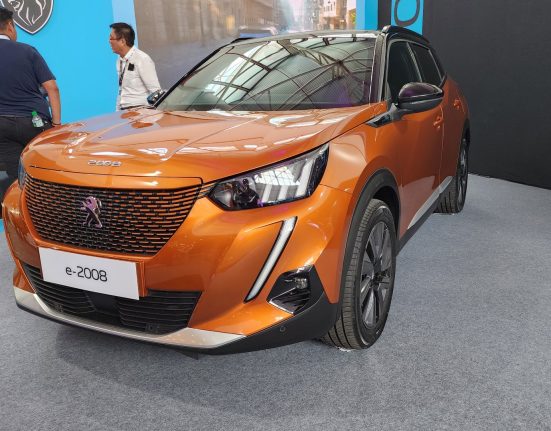 Peugeot e-2008