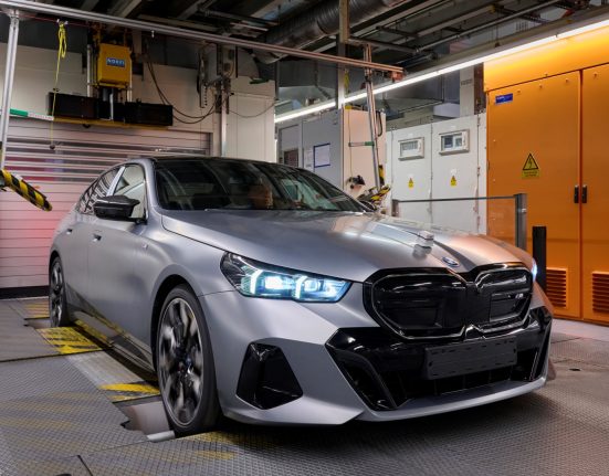 BMW i5