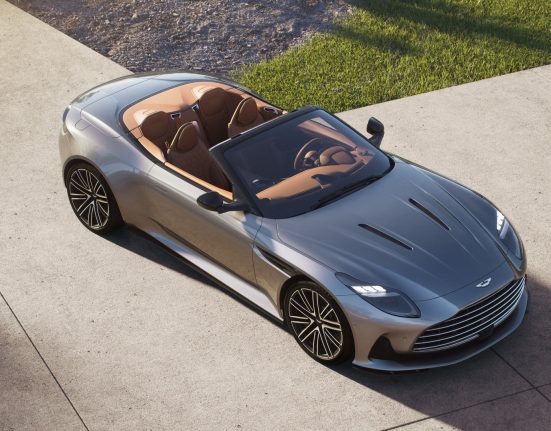 Aston Martin DB12 Volante