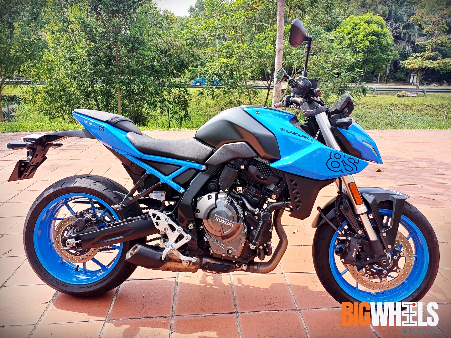 Suzuki GSX-8S