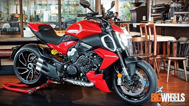 Ducati Diavel V4