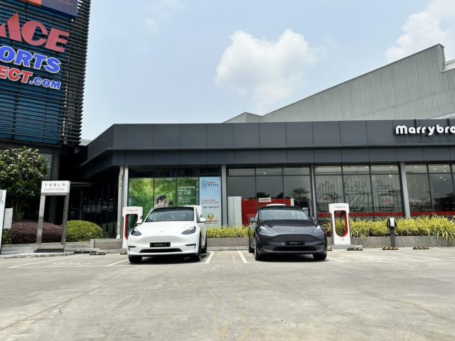 Tesla supercharging station