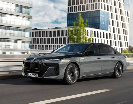 BMW 750e