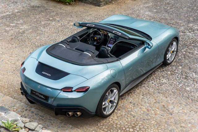 Ferrari Roma Spider