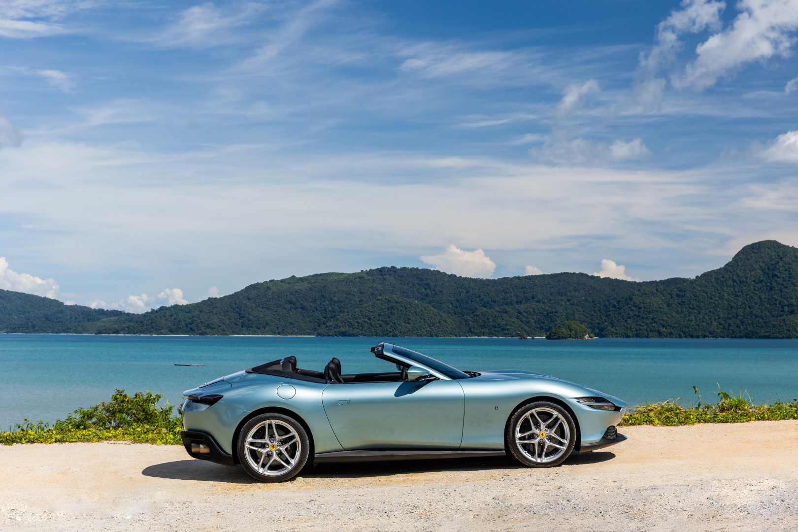 Ferrari Roma Spider