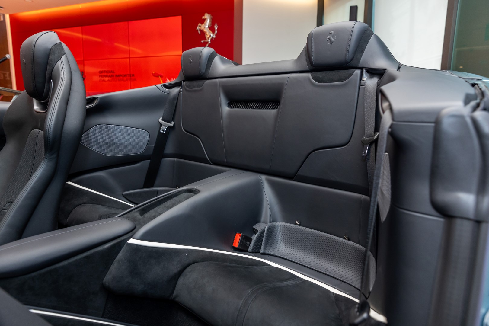 Ferrari Roma Spider