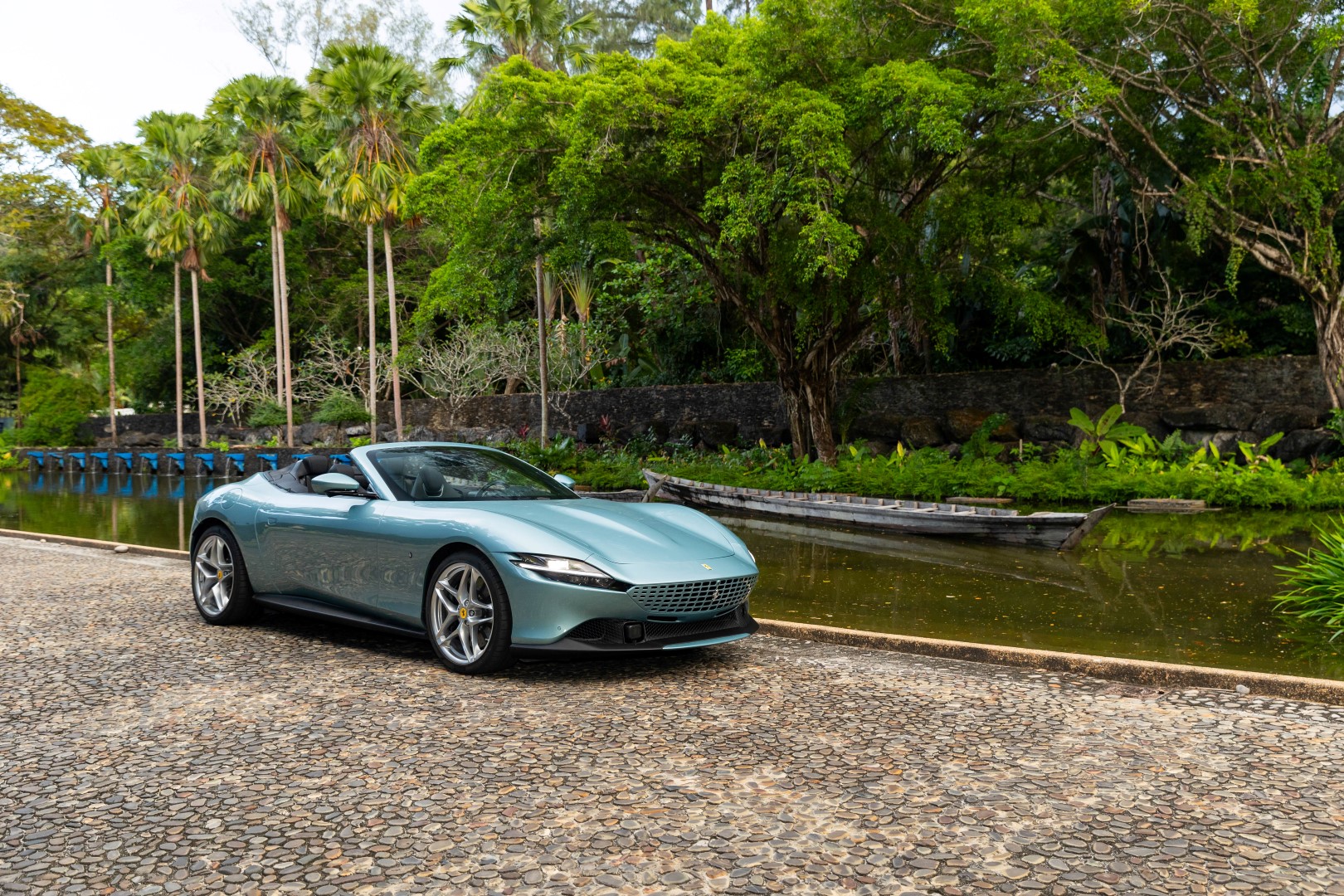 Ferrari Roma Spider