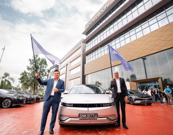 IONIQ 5 convoy