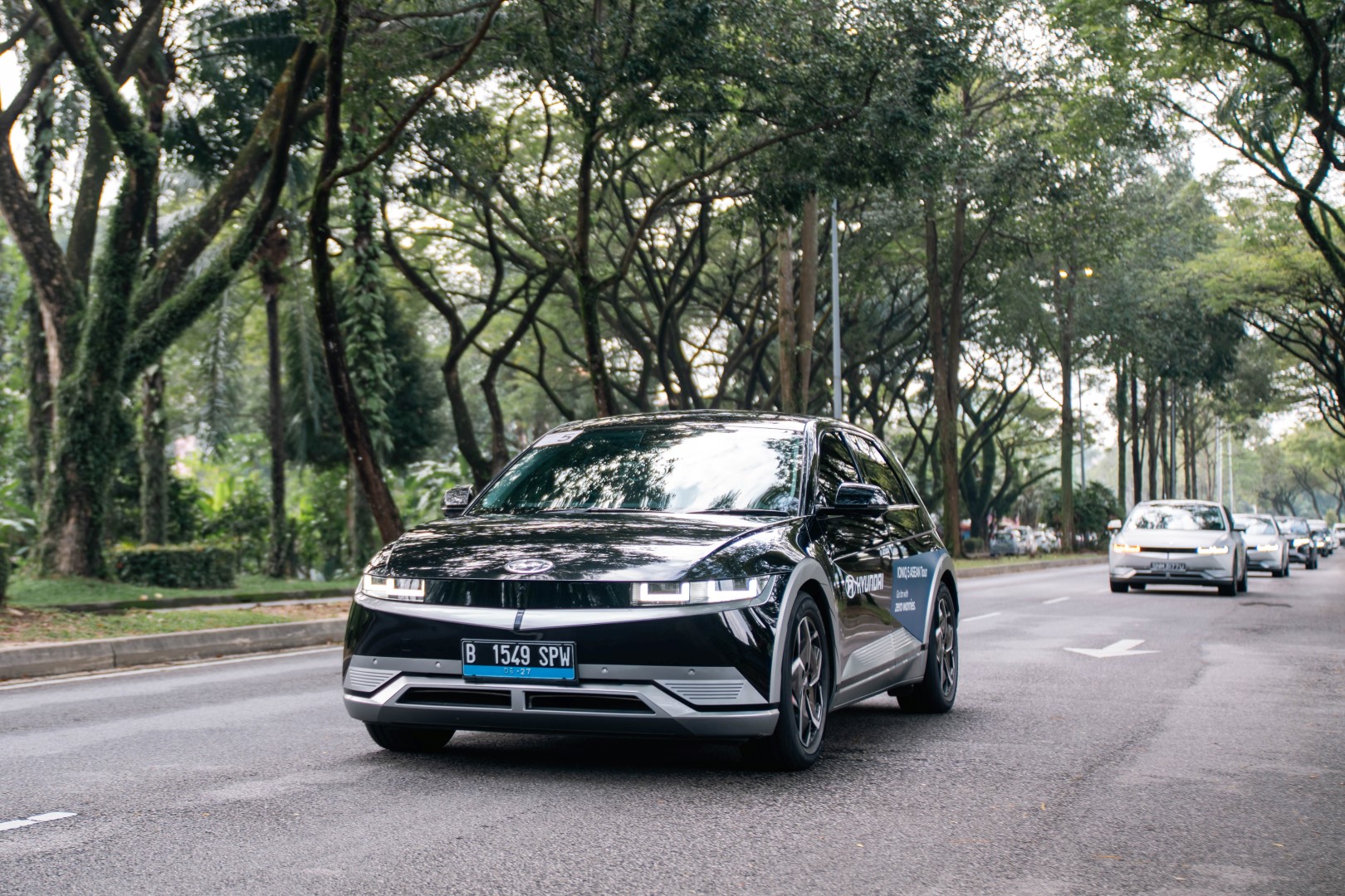 IONIQ 5 convoy