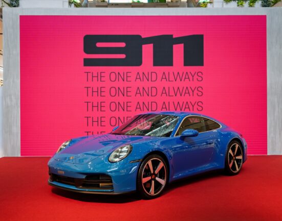 Porsche 911 Carrera