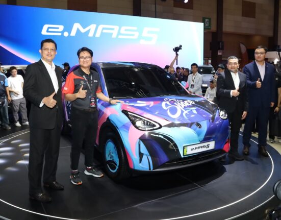 Proton e.Mas 5