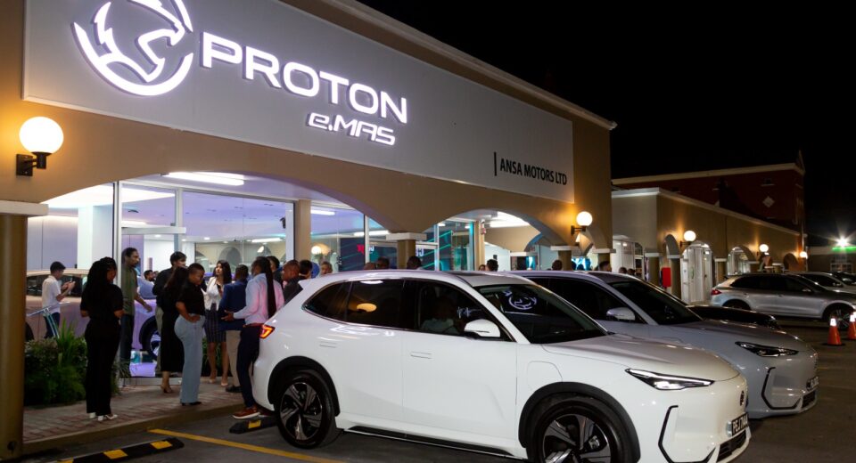 Proton e.MAS 7