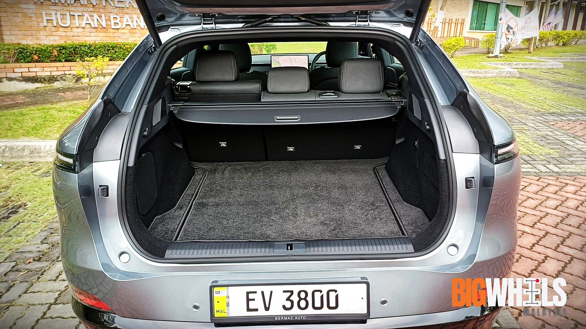 Xpeng G6