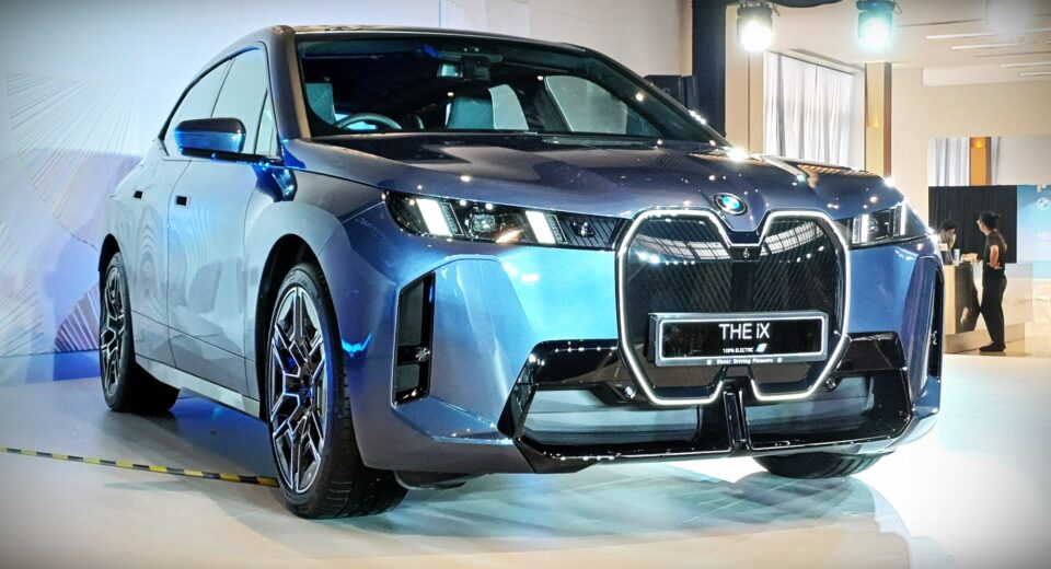 BMW iX 2025