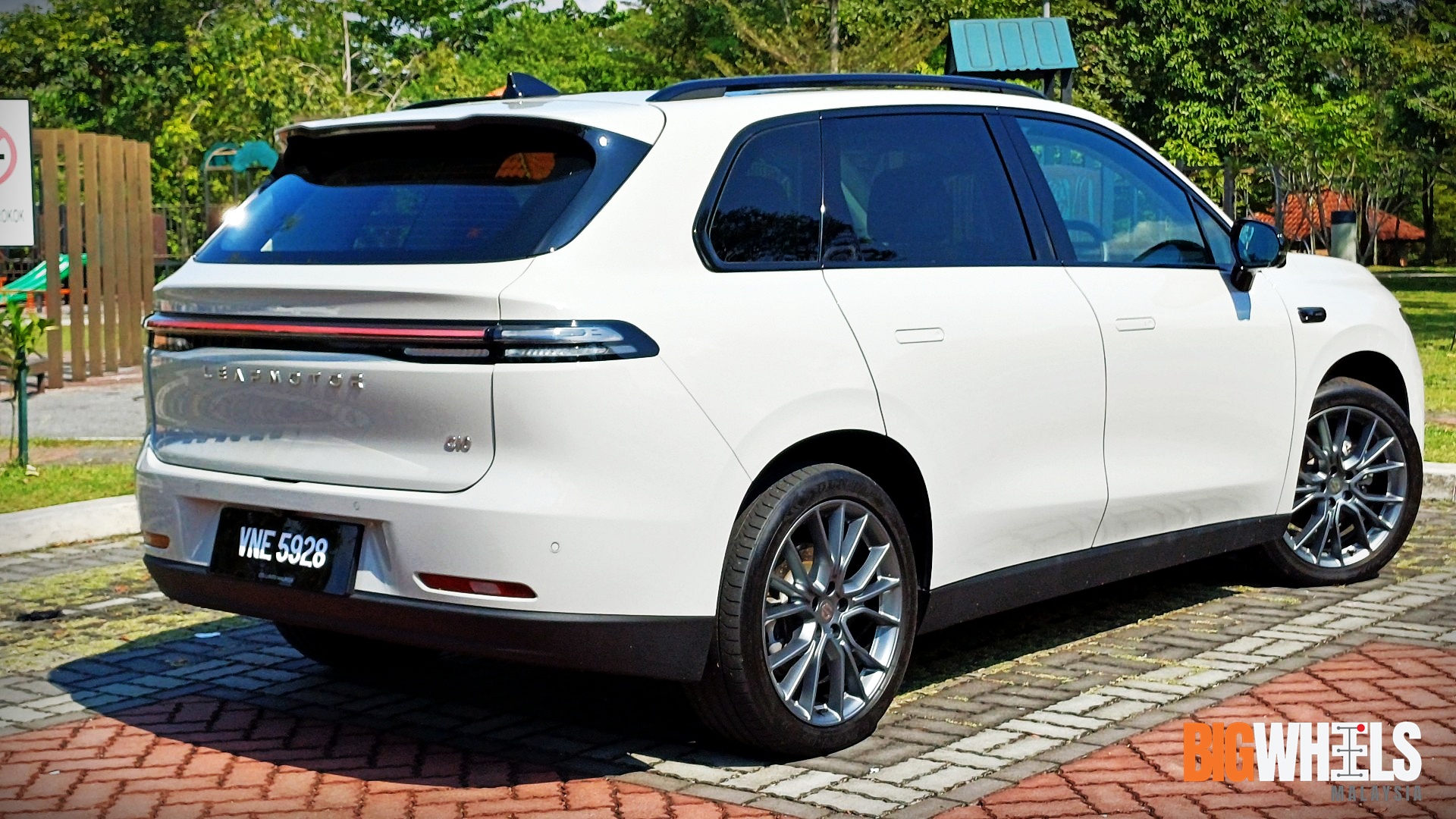 Leapmotor C10