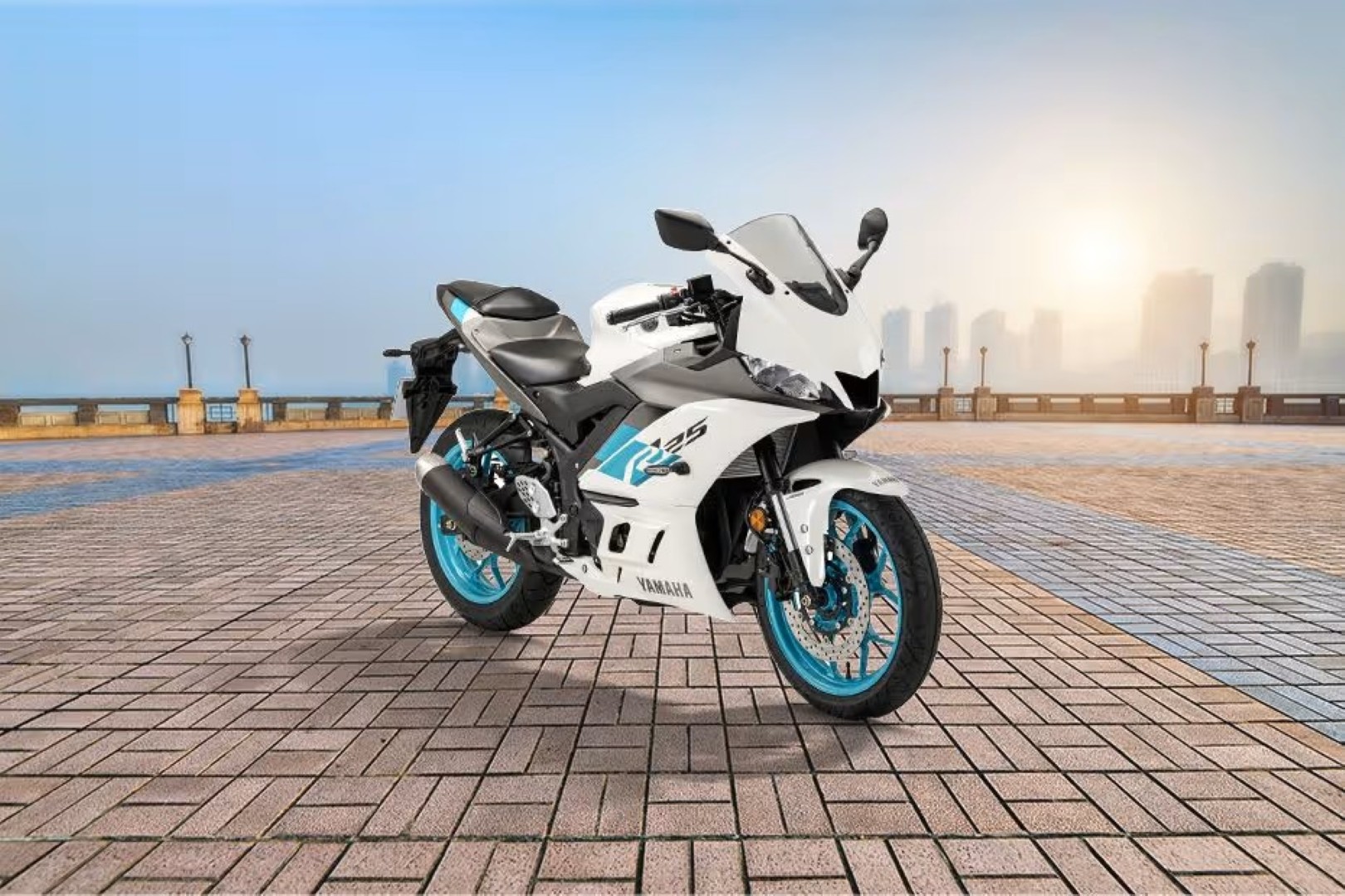 Yamaha R25 2025
