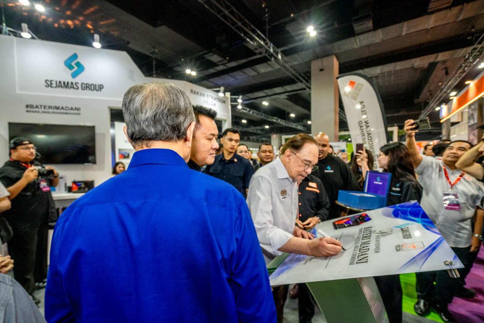 Bateri Madani Sejamas