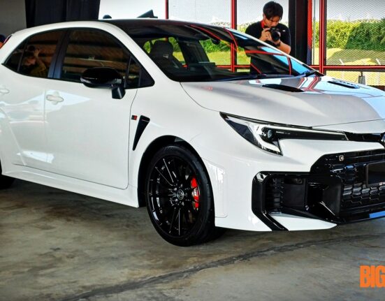 Toyota GR Corolla AT