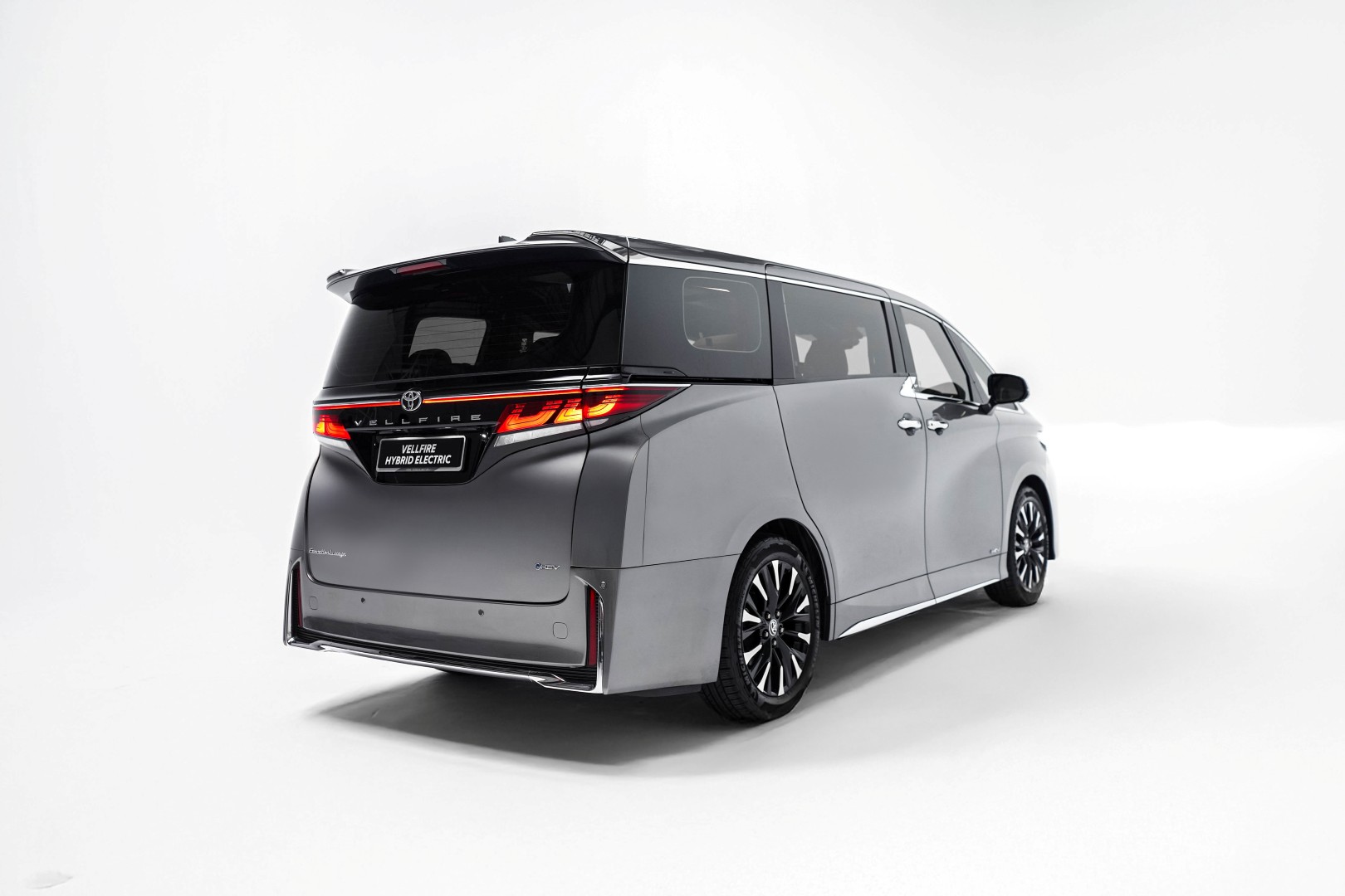 Toyota Vellfire HEV