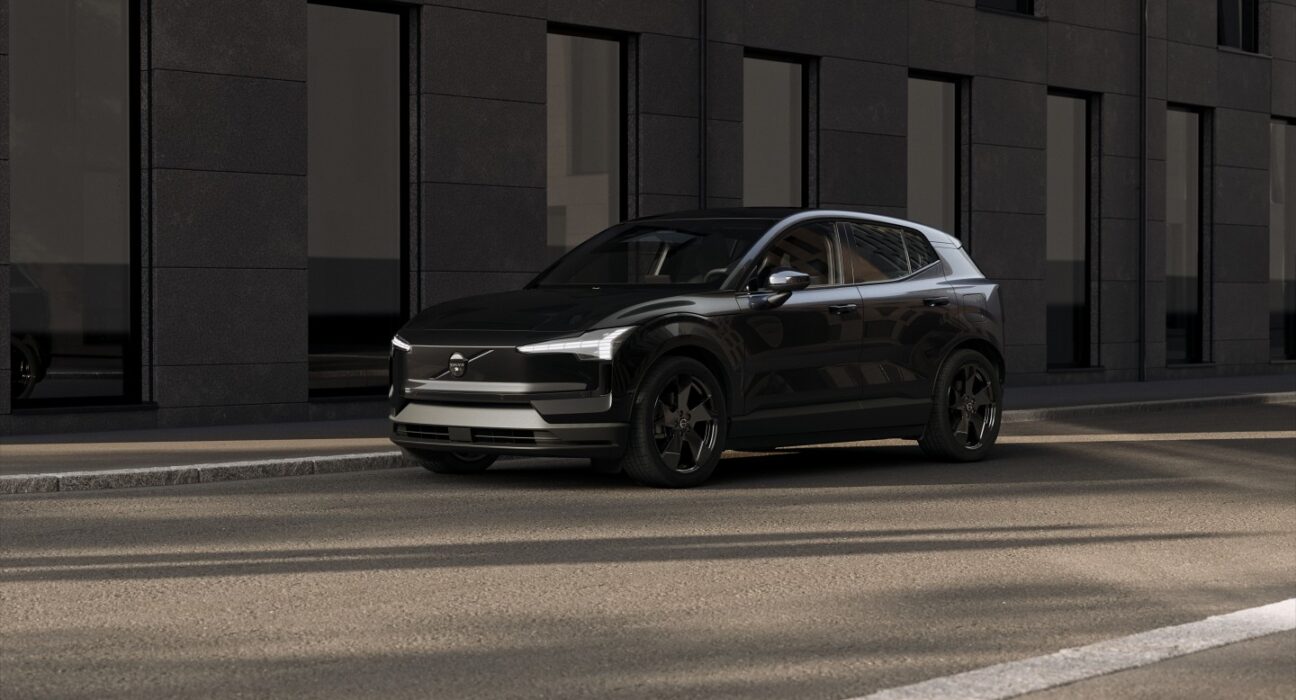 Volvo EX30 Black Edition
