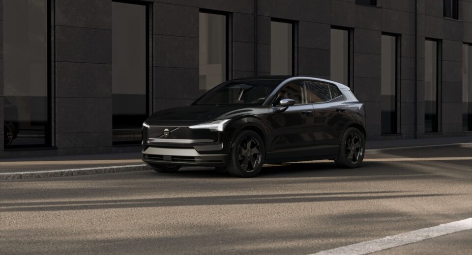 Volvo EX30 Black Edition