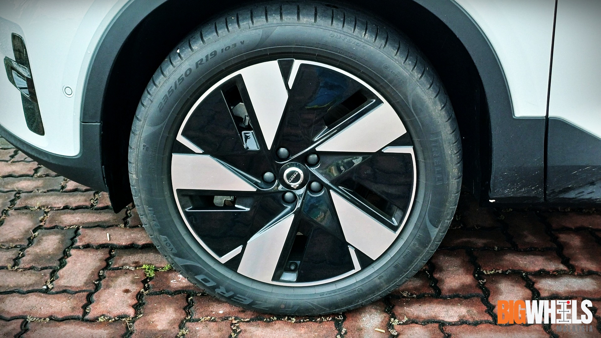 Volvo EC40 Single Motor