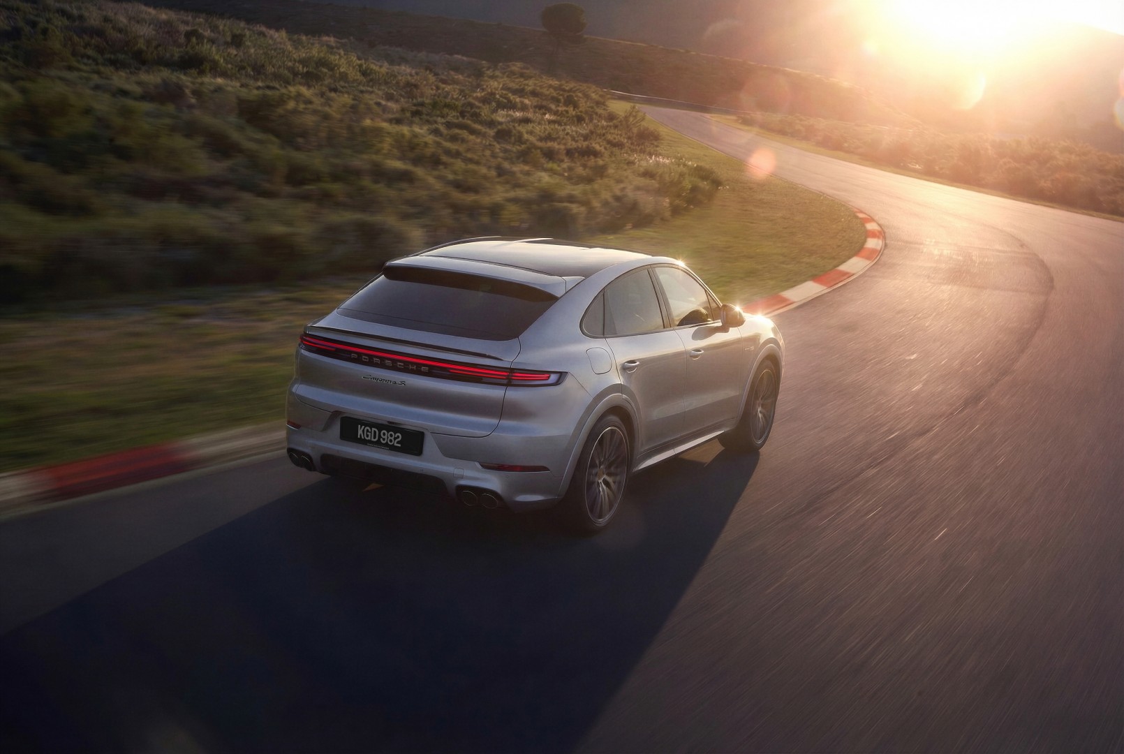 2026 porsche cayenne