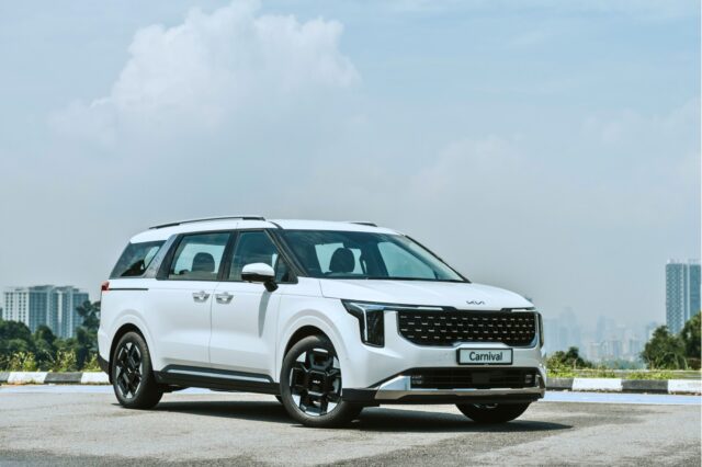 Kia Carnival 8-seater