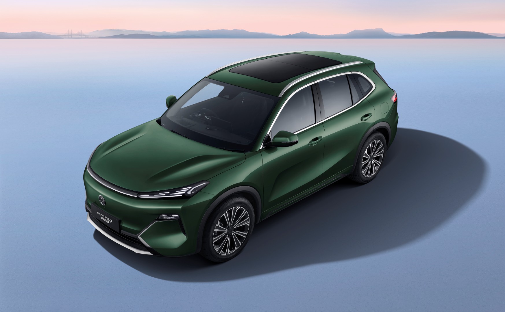 proton e.mas 7 phev emerald green