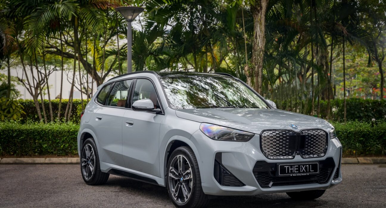 BMW iX1