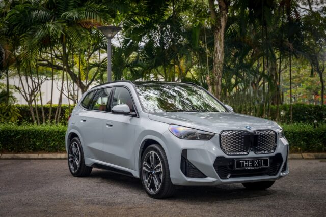 BMW iX1