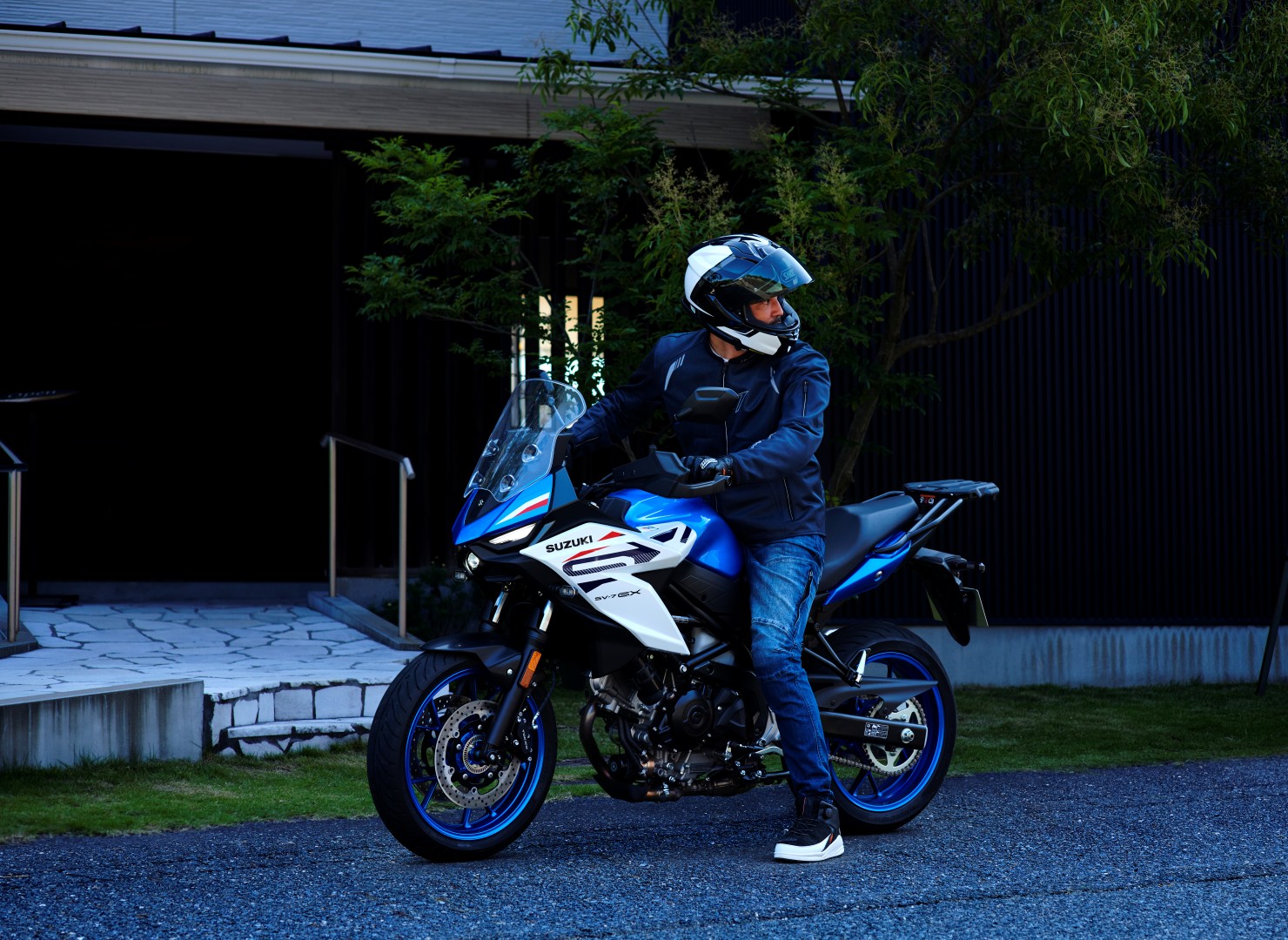 Suzuki SV-7GX